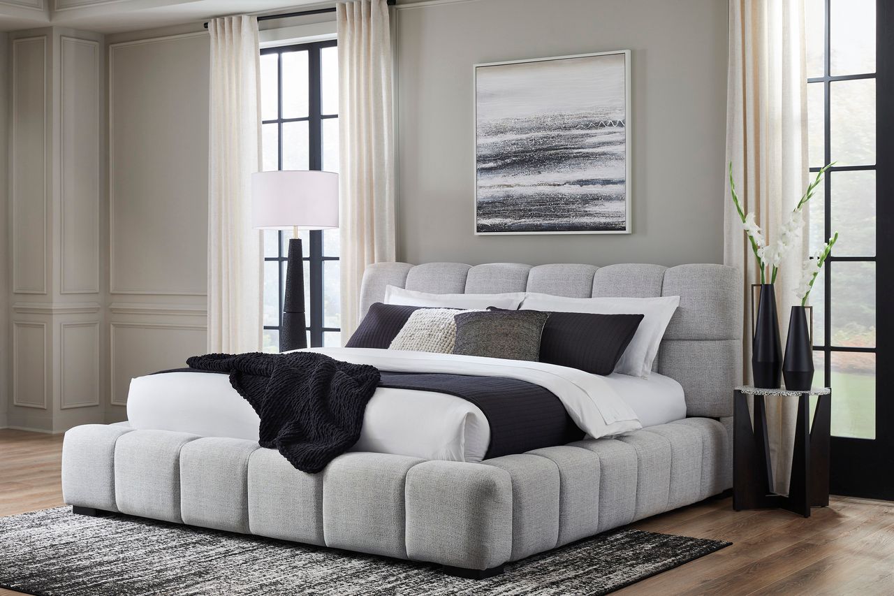Wisperport Queen Upholstered Bed In Light Gray NCB584B1