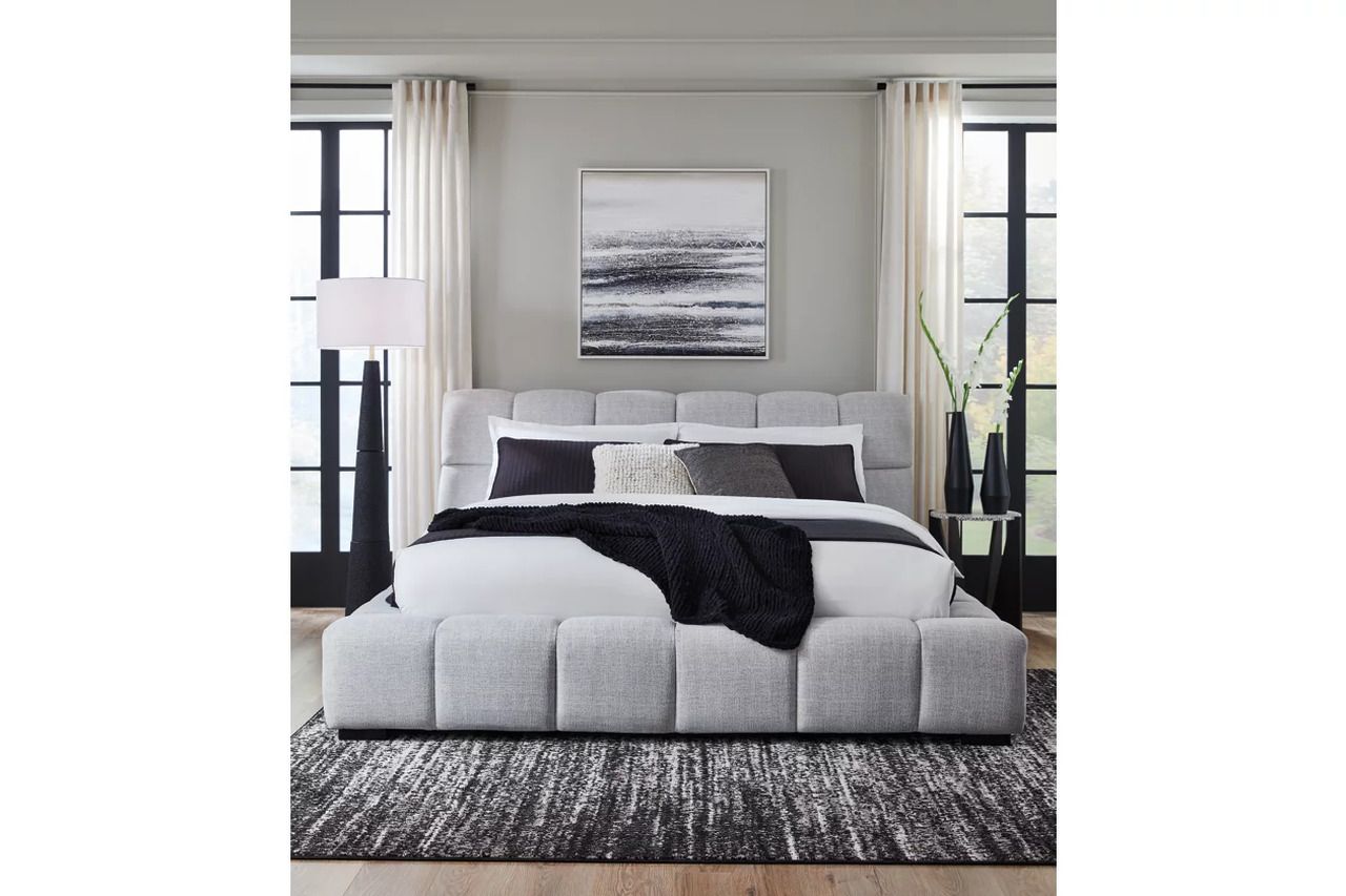 Wisperport King Upholstered Bed In Light Gray NCB584B2