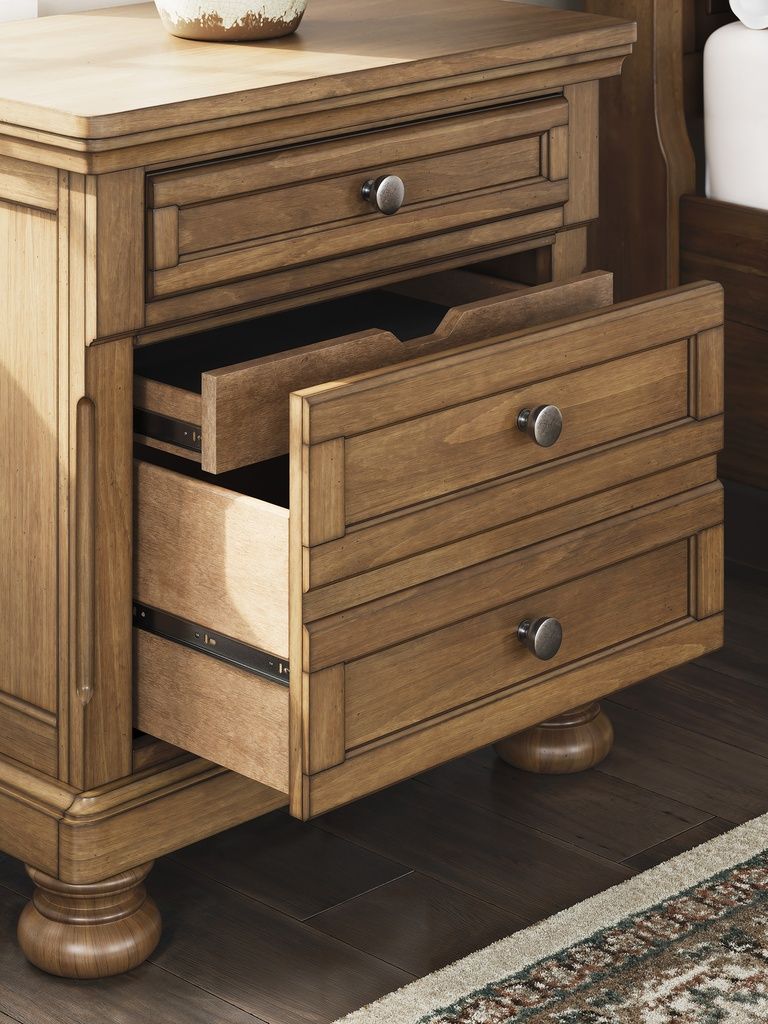 Glarrison Nightstand In Medium Brown NCB77992