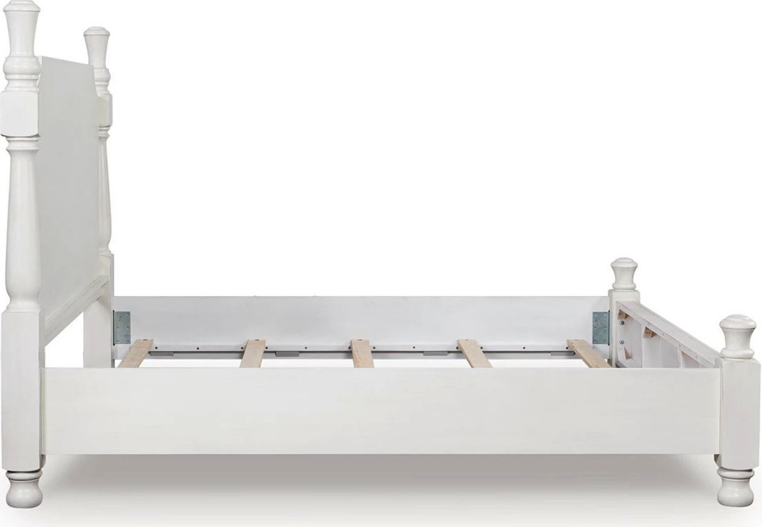 Greddinton Queen Poster Bed In Antique White NCB823B2