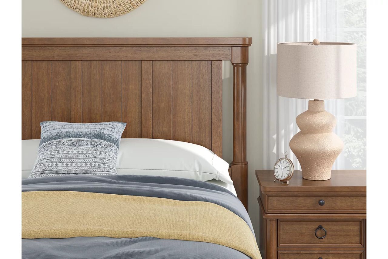 Greddinton Queen Poster Bed In Brown NCB824B2