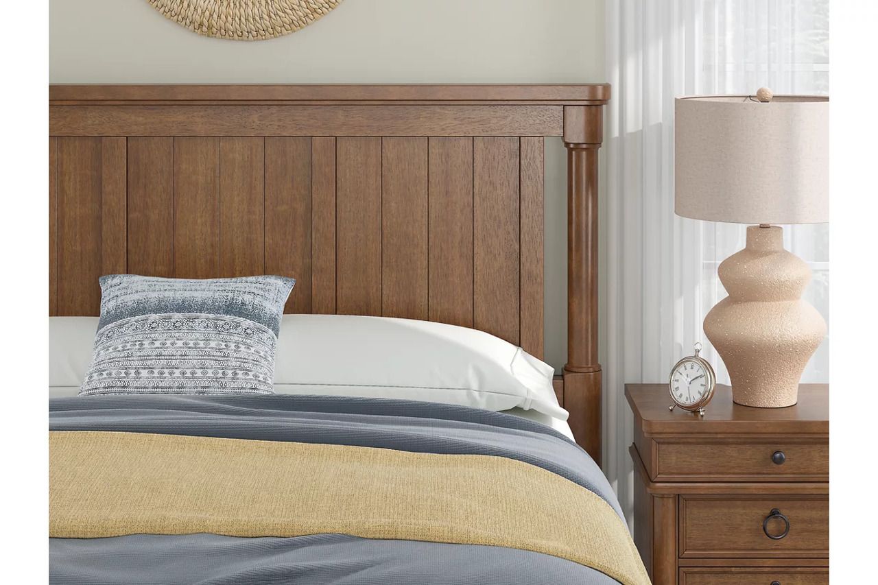Greddinton California King Poster Bed In Brown NCB824B5
