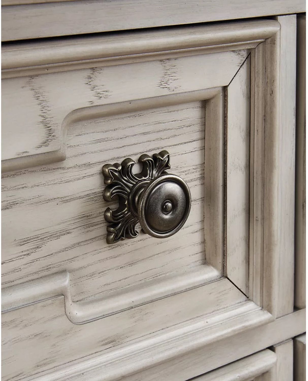 Valleymont Dresser In Antique White NCB94831