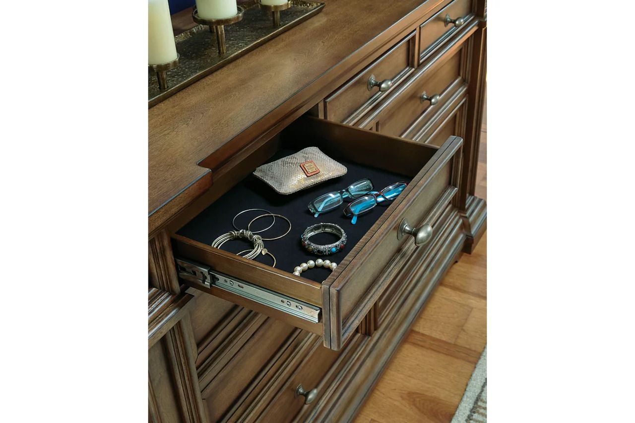 Thoridan Dresser In Brown NCB94931