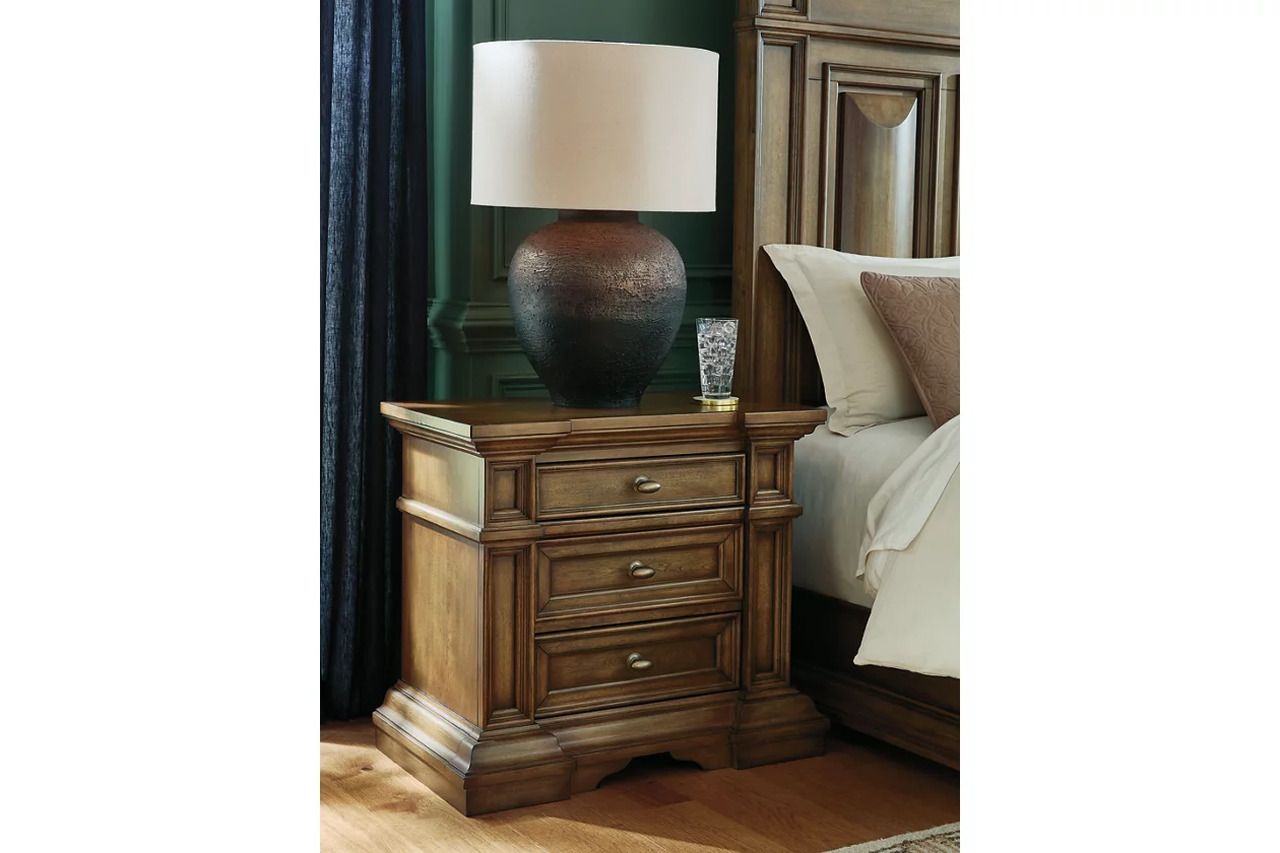 Thoridan Nightstand In Brown NCB94993