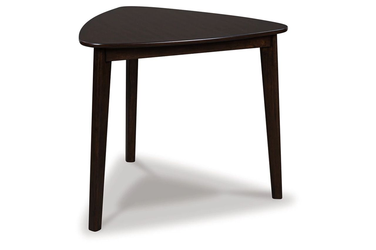 Favelon Dining Room Set In Merlot NCD607D1