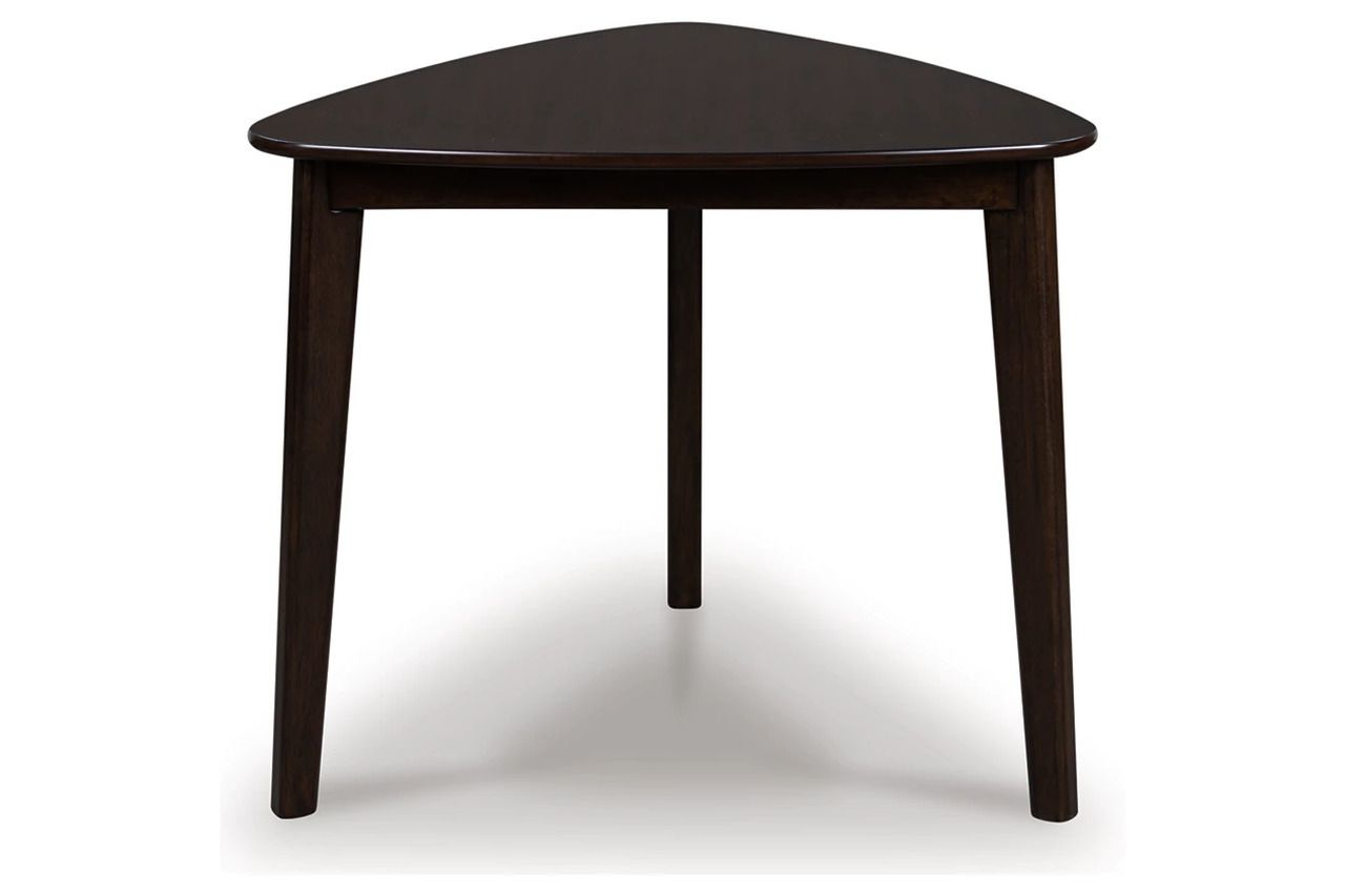 Favelon Dining Room Set In Merlot NCD607D1