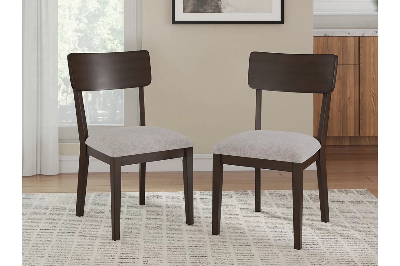 Favelon Dining Room Set In Merlot NCD607D1