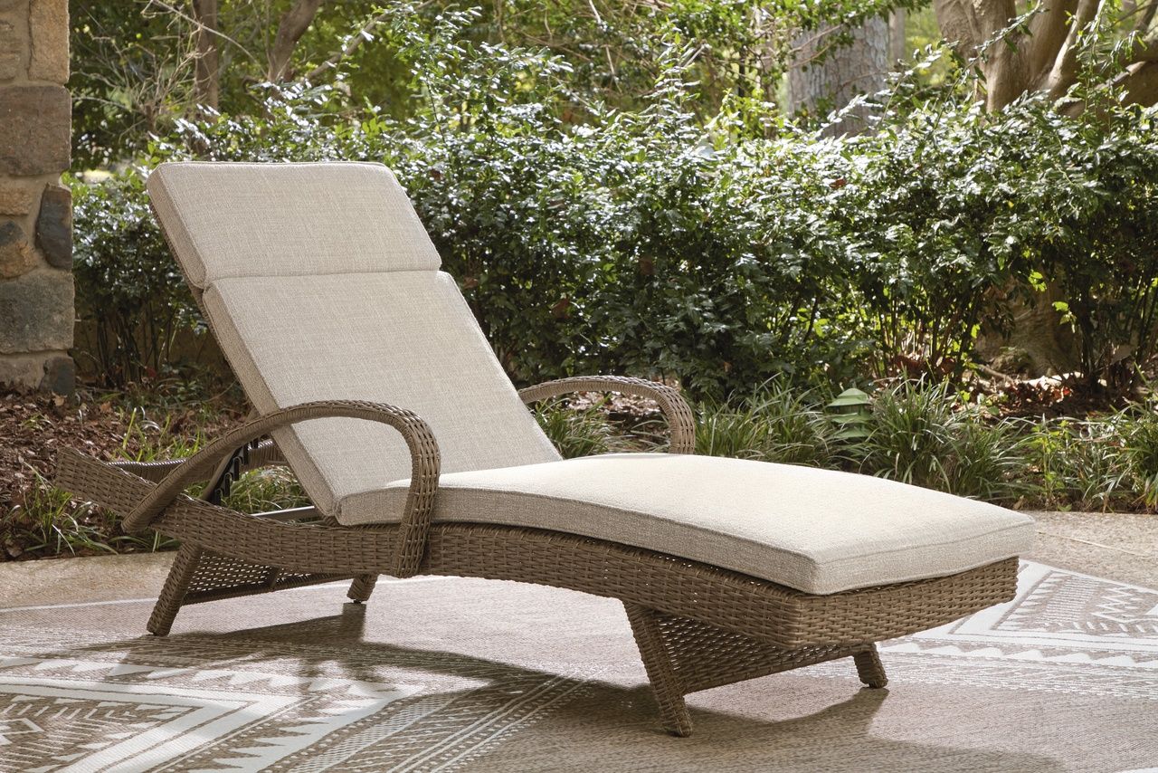 Carmel Bay Chaise Lounge with Cushion In Beige NCP790815