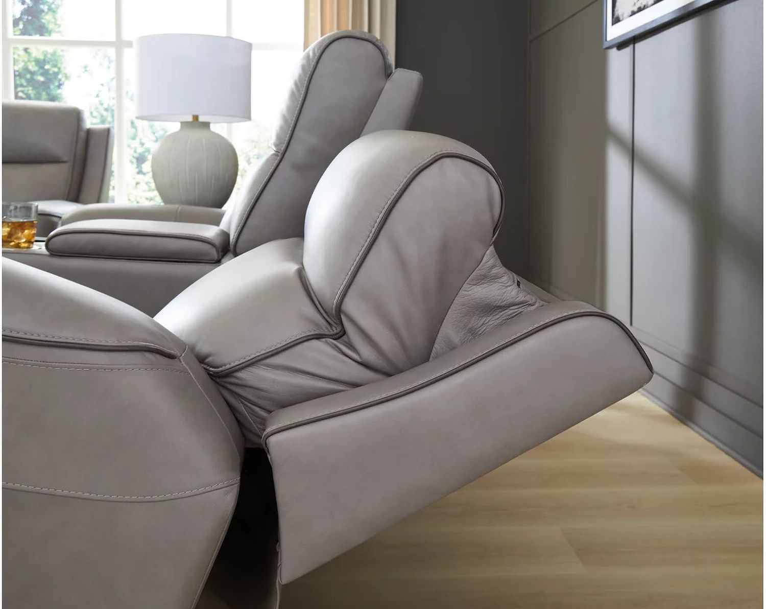 5Z-Dreamlight Power Reclining Loveseat with Console In Coin NCU1090018