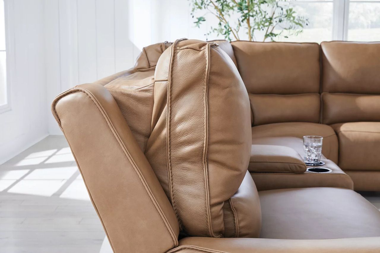 Spear Hill 6-Piece Reclining Sectional with Storage Console In Caramel NCU62606S36