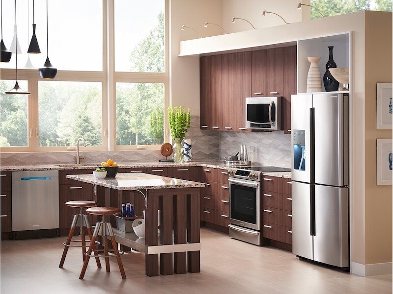 5.8 cu ft. Smart Slide-in Induction Range with Virtual Flame™ NE58K9560WSAA