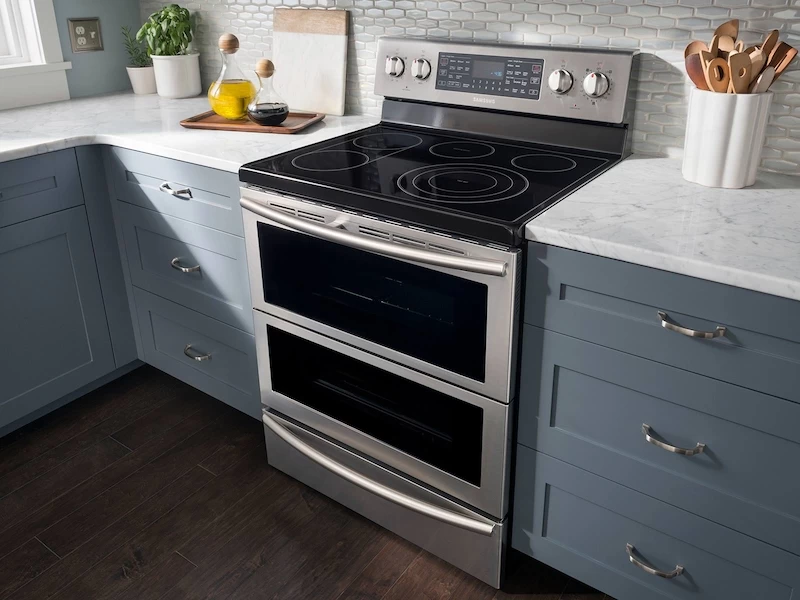 5.9 cu. ft. Freestanding Electric Range with Flex Duo & Dual Door NE59J7850WSAA