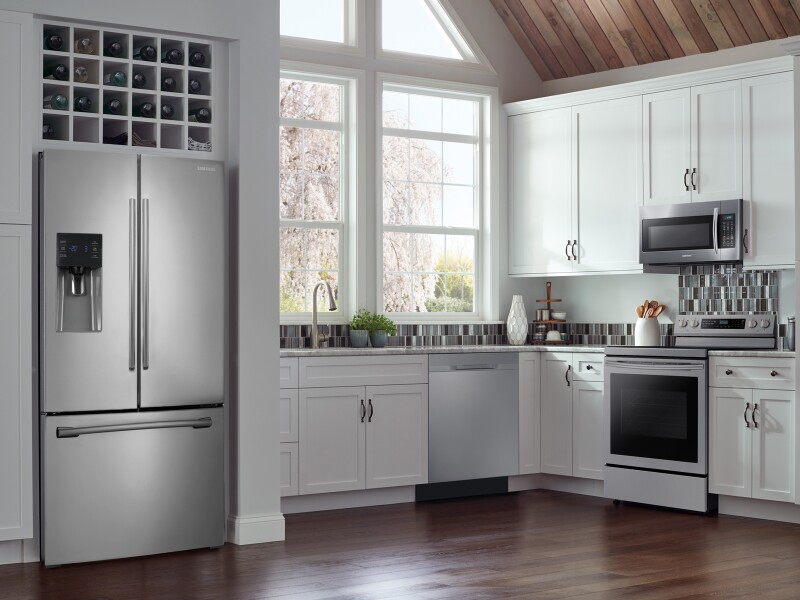 5.9 cu. ft. Freestanding Electric Range with True Convection & Steam Assist NE59N6650SS