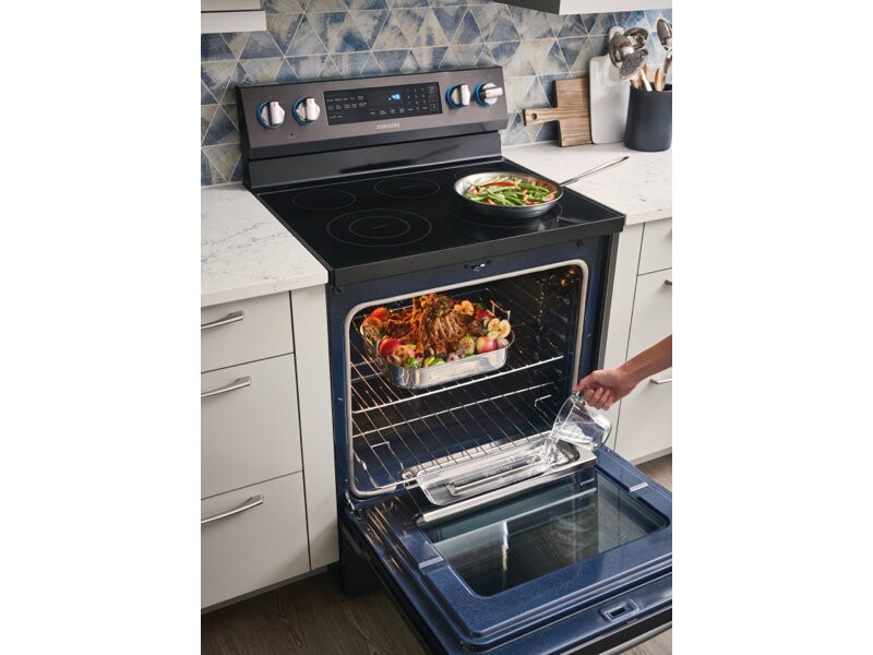 5.9 cu. ft. Freestanding Electric Range with True Convection & Steam Assist NE59N6650SS
