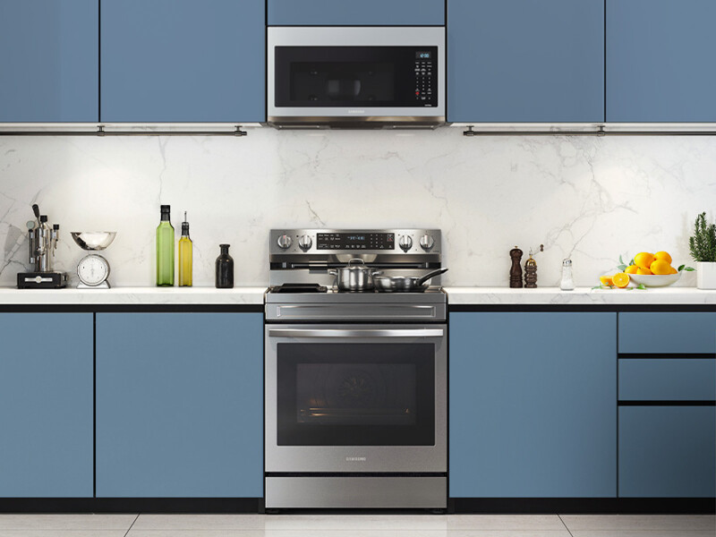 Freestanding Electric RangeENERGY STARĀ® Certified | Wi-Fi | 6.3 cu.ft. NE63D6711SRAA