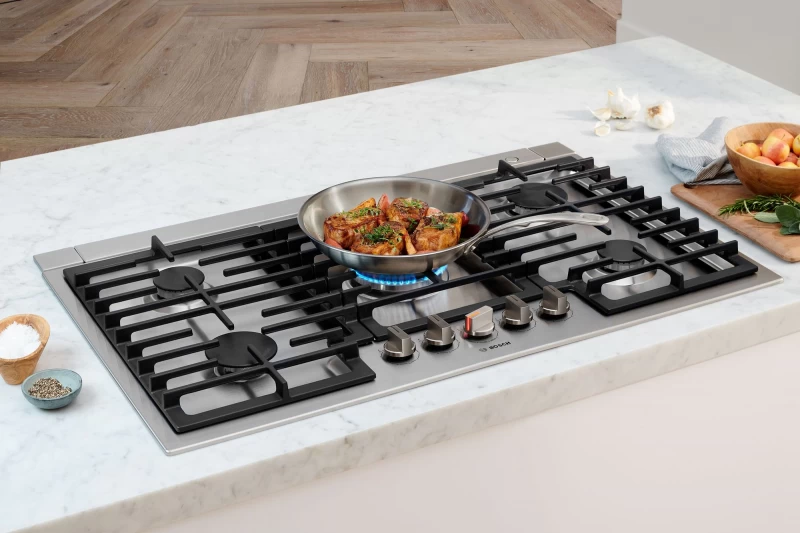 800 Series Gas Cooktop NGM8658UC