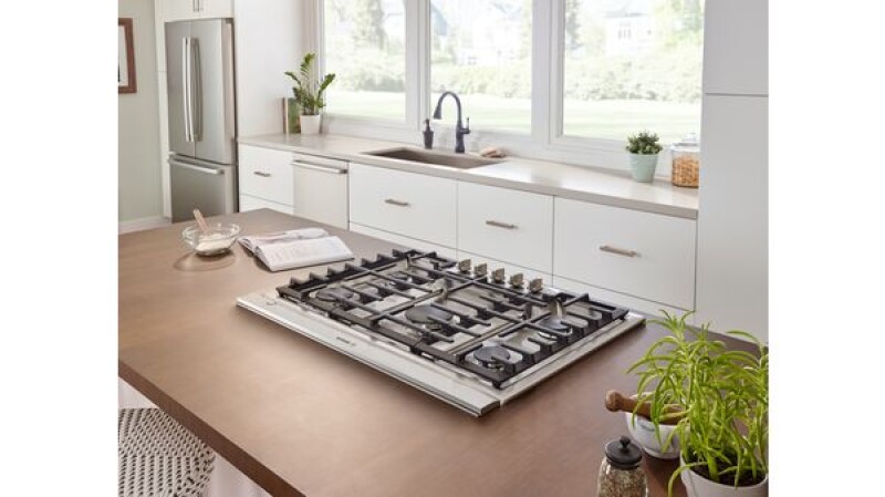 Benchmark Gas Cooktop 30" NGMP056UC