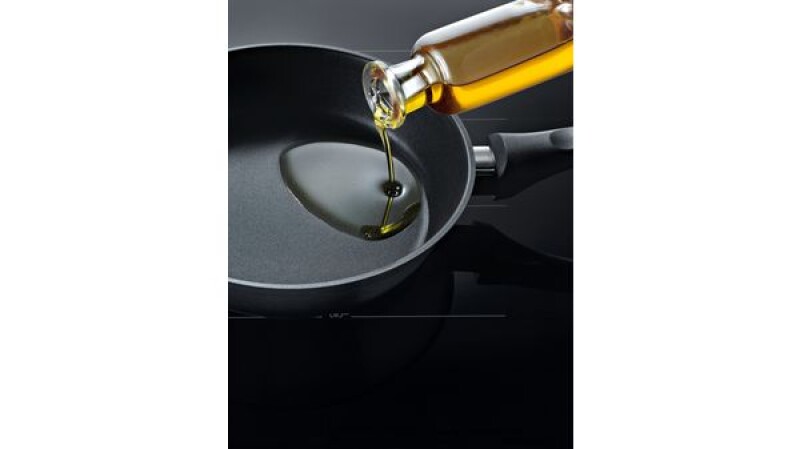 500 Series Induction Cooktop36'' Black NIT5668UC