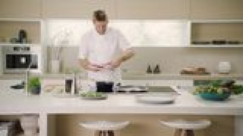 500 Series Induction Cooktop36'' Black NIT5668UC