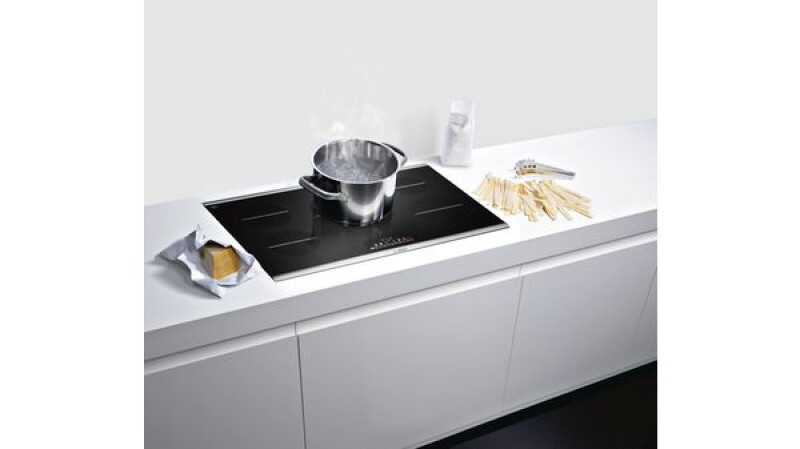 Series 6 Induction Cooktop 36'' Black, surface mount with frame NIT8666SUC