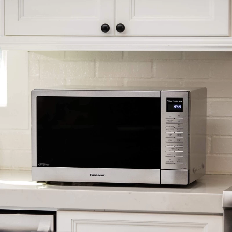 HomeCHEF GN68KS 2-in-1 Multioven Inverter Microwave with FlashXpress Broiler NNGN68KS