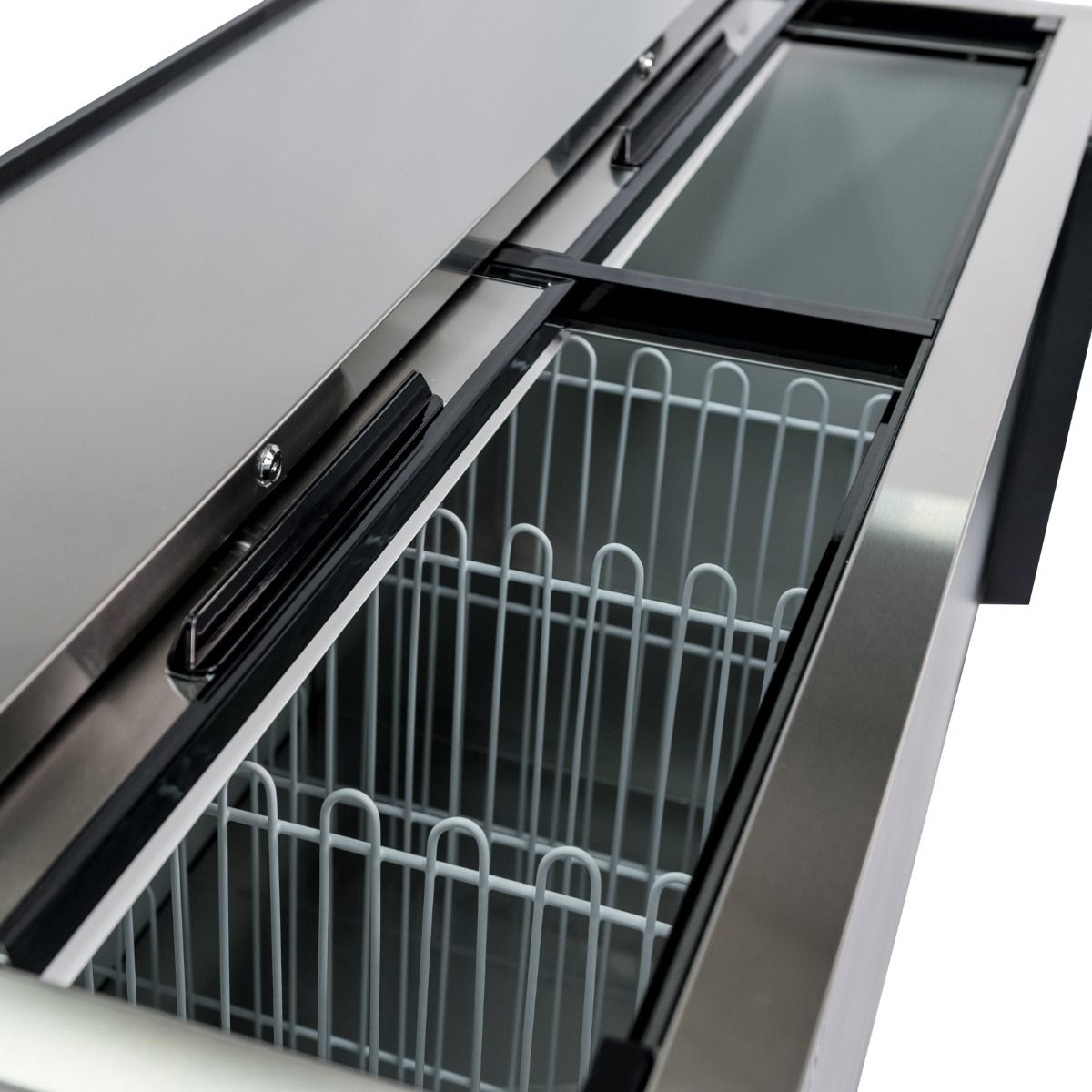 65" Sliding Door Bottle Cooler NPBC65