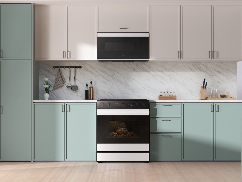 Bespoke 6.3 cu. ft. Smart Slide-In Electric Range with Air Sous Vide & Air Fry in White Glass NSE6DB850012AA