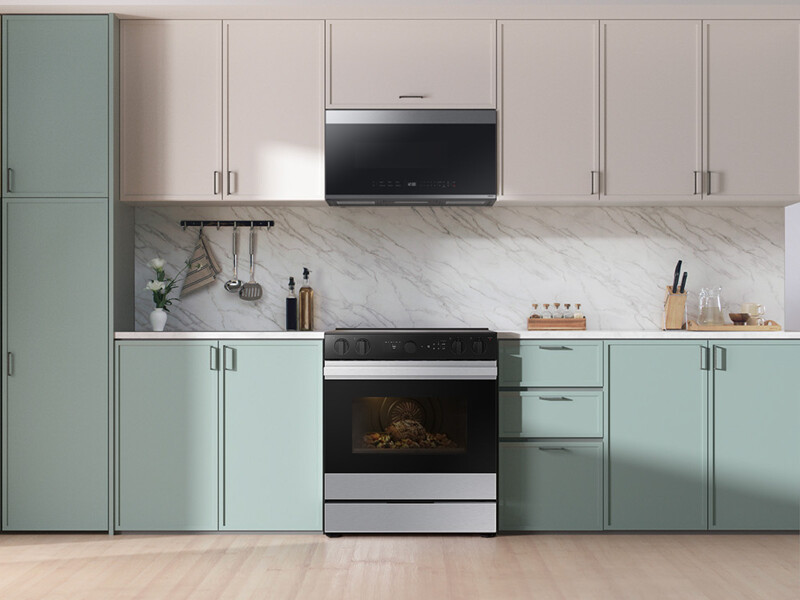 Bespoke Slide-in Electric Range NSE6DG8502SRAA