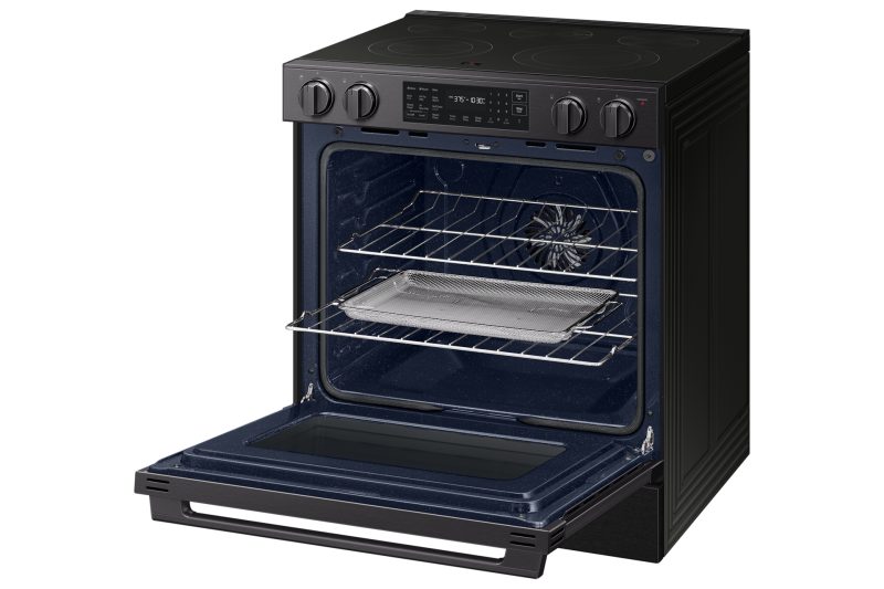Bespoke Smart Slide-in Electric Range Pro Style Design | Air Fry Max True Convection NSE80H63SEAA