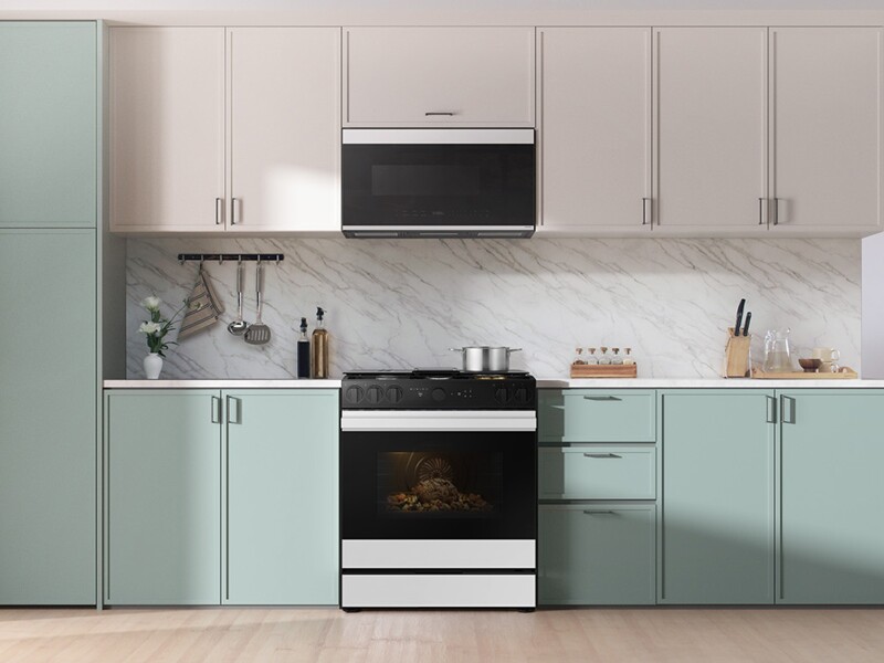 Bespoke Slide-in Gas Range NSG6DB850012AA