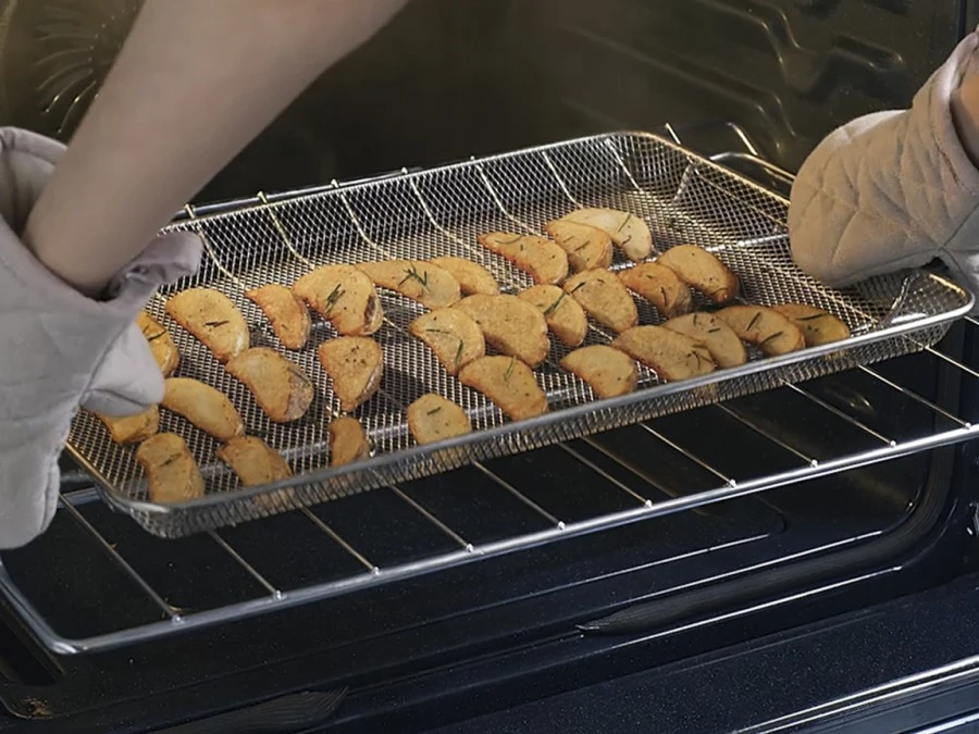 Healthier cooking³ with a crunch