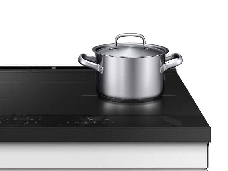 Bespoke 6.3 cu. ft. Smart Slide-In Induction Range with Ambient Edge Lighting™ & Air Sous Vide in White Glass NSI6DB950012AA