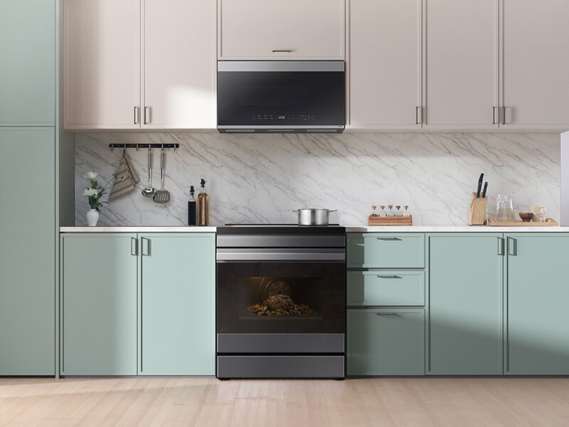 Bespoke 6.3 cu. ft. Smart Slide-In Induction Range with Ambient Edge Lighting™ & Air Sous Vide in Matte Black Steel NSI6DG9500MTAA