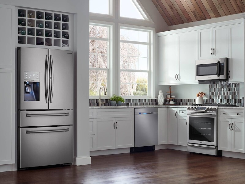 5.8 cu. ft. Slide-In Gas Range with True Convection NX58H9500WSAA