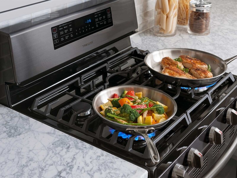 5.8 cu. ft. Freestanding Gas Range with Convection NX58J5600SGAA