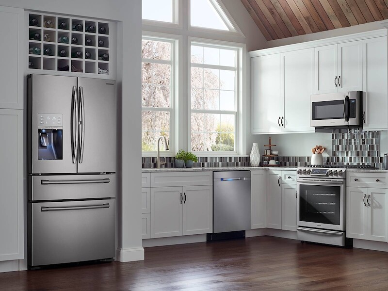 5.8 cu. ft. Slide-In Gas Range with True Convection NX58K9500WGAA