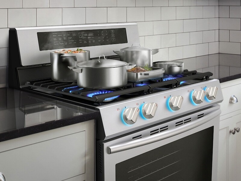 5.8 cu. ft. Freestanding Gas Range with True Convection NX58M6630SS