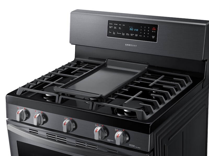 5.8 cu. ft. Freestanding Gas Range with Convection NX58R5601SGAA