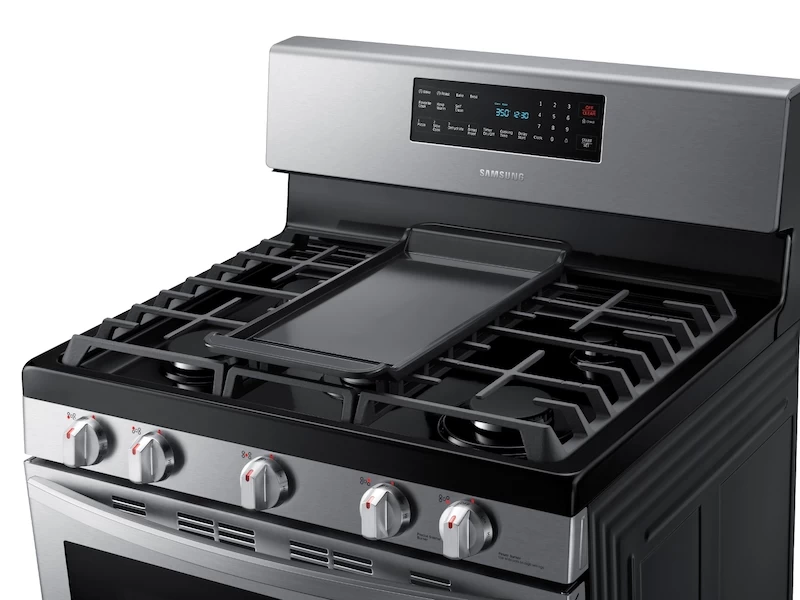 5.8 cu. ft. Freestanding Gas Range with Convection NX58R5601SSAA