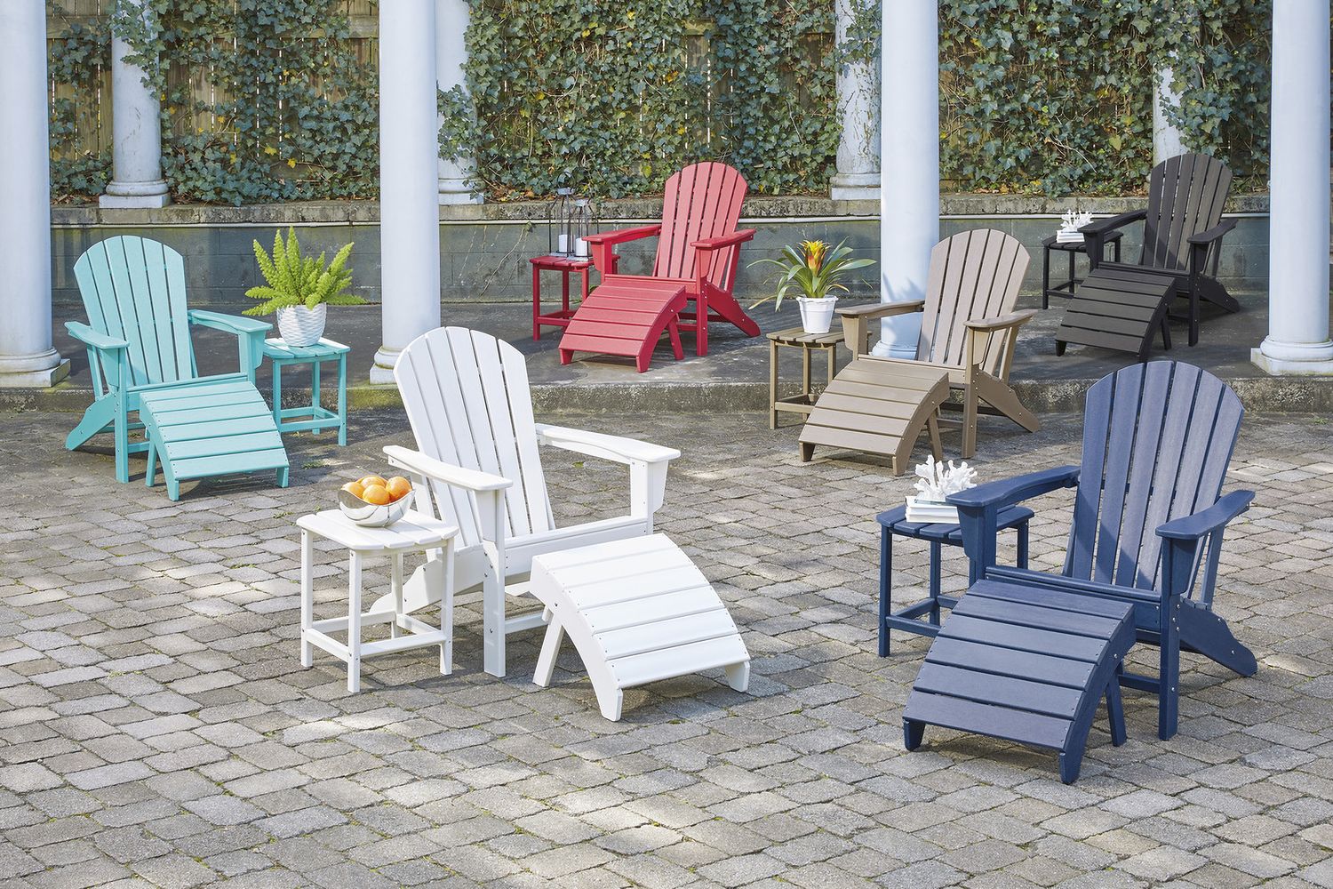 Sundown Treasure Black End Table P008703