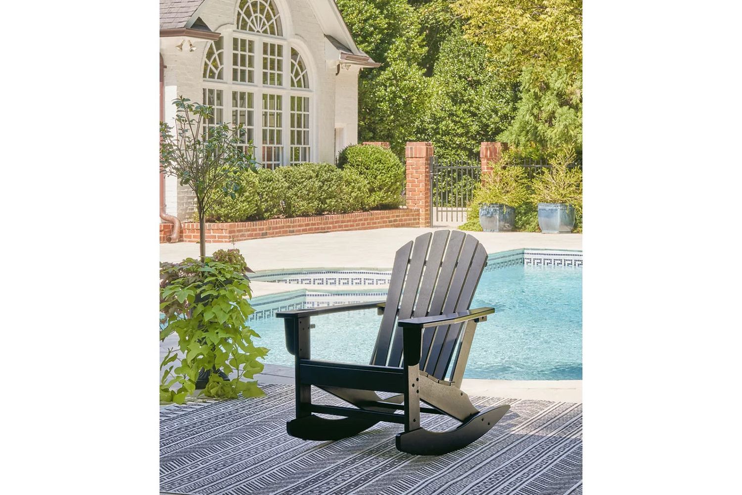 Sundown Treasure Black Rocking Chair P008827