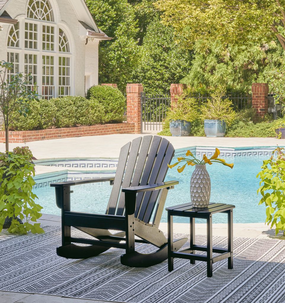 Sundown Treasure Black Rocking Chair P008827