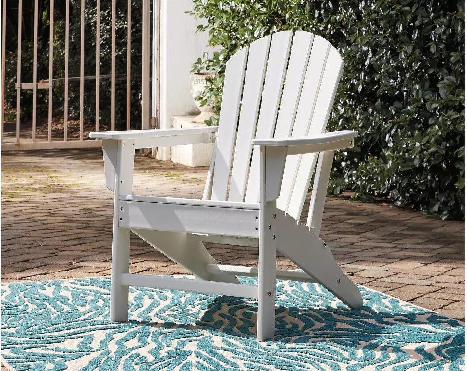 Sundown Treasure White Outdoor Adirondack Chair P011898