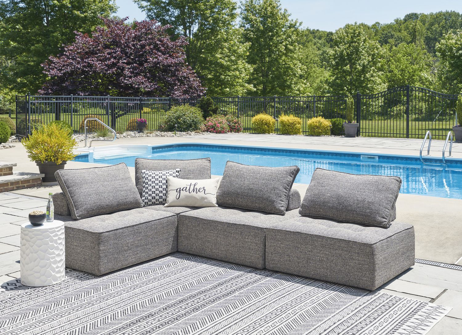 Bree Zee Brown Lounge Chair With Cushion P160821