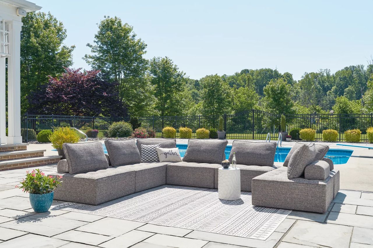 Bree Zee 7-Piece Outdoor Sectional In Brown P160P2