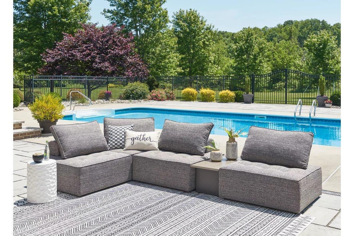 Bree Zee 5-Piece Outdoor Sectional In Brown P160P5