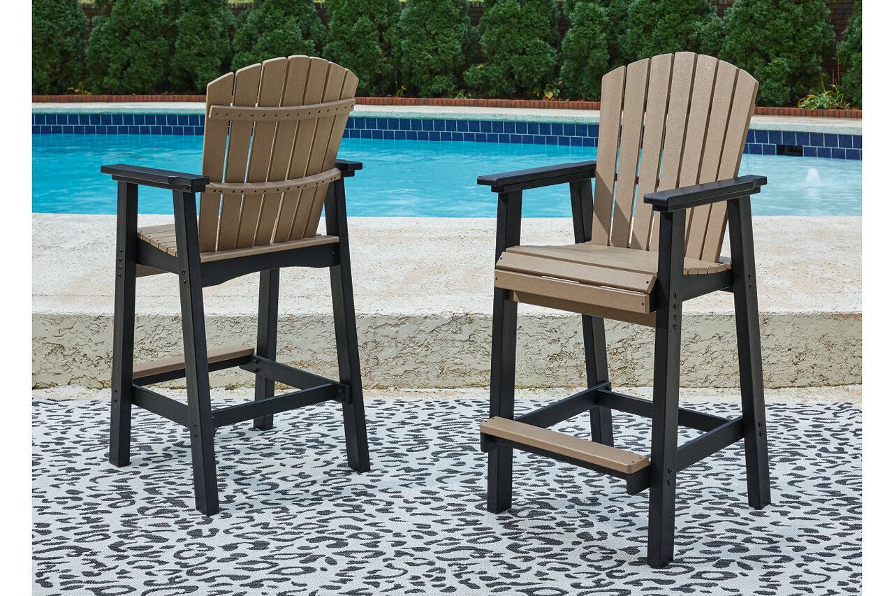 Fairen Trail Black and Driftwood Outdoor Round Bar Table Set P211P1