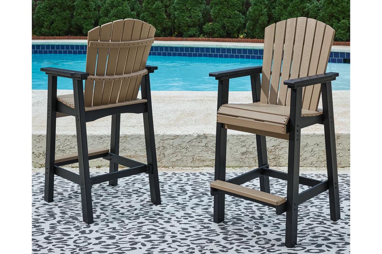 Fairen Trail Black and Driftwood Outdoor Round Bar Table Set P211P1