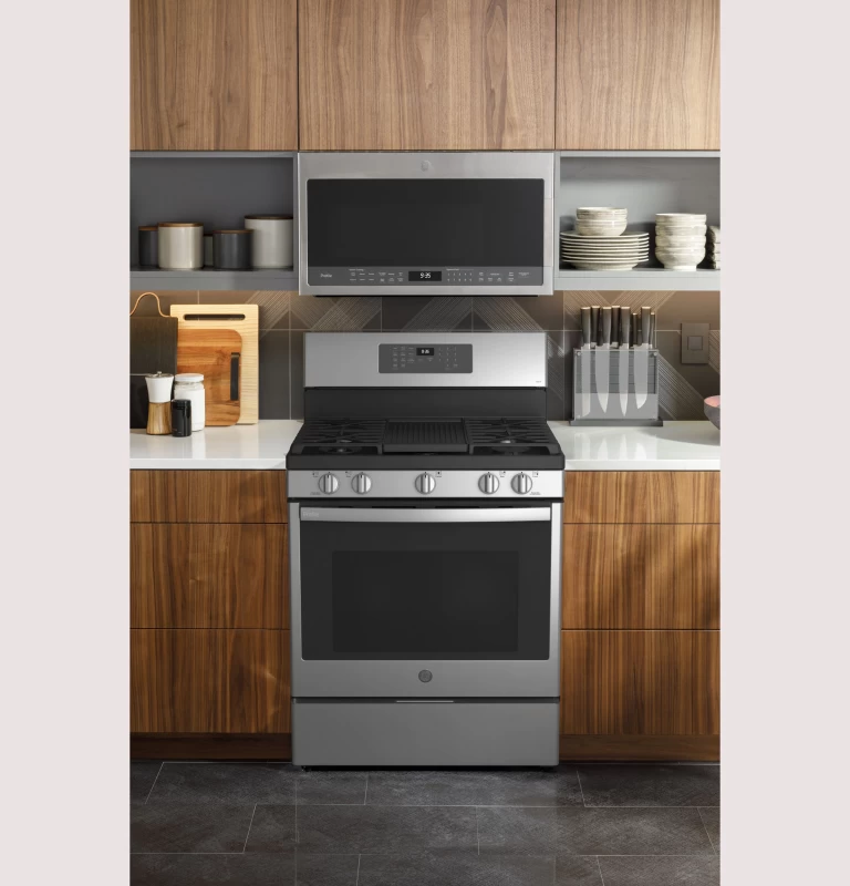 30" Free-Standing Self Clean Dual-Fuel Fingerprint Resistant Range with Storage Drawer P2B935YPFS